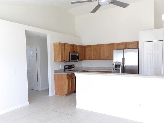 2nd image of 729 Charing Pl
