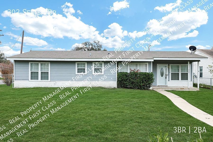 1st image of 302 Senisa Dr