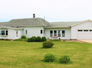 2417 255th St, De Witt, IA 52742