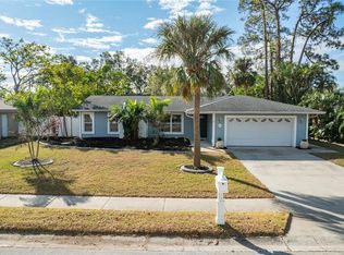 1010 Southern Pine Ln, Sarasota, FL 34243