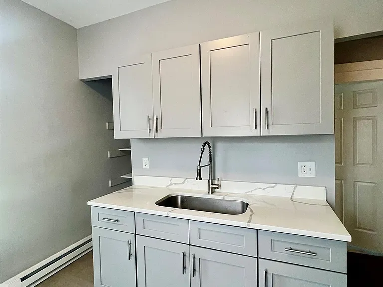 12 Orange St — Photo 9
