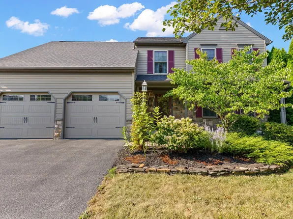 465 Sterling Dr, Red Lion, PA 17356