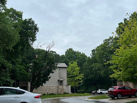 4th image of 7072 Colonial Oaks Dr #1
