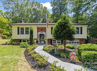 1190 18th Ave NE, Hickory, NC 28601