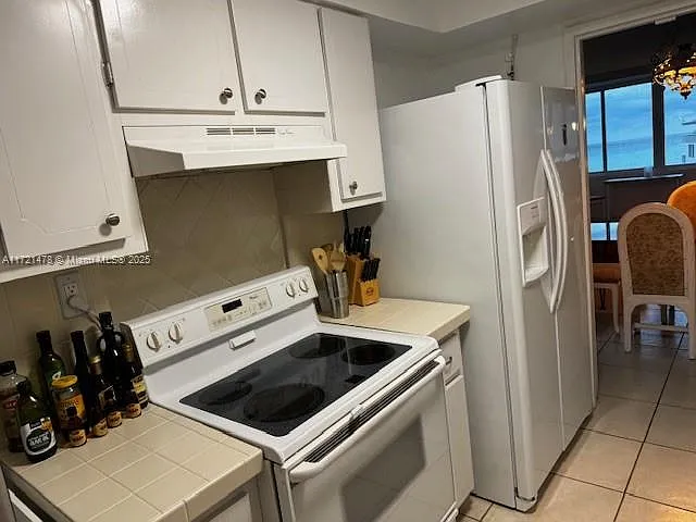 5401 Collins Ave #430 — Photo 30