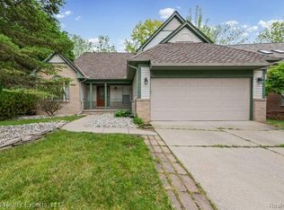 5367 High Ridge Dr, Ypsilanti, MI 48197
