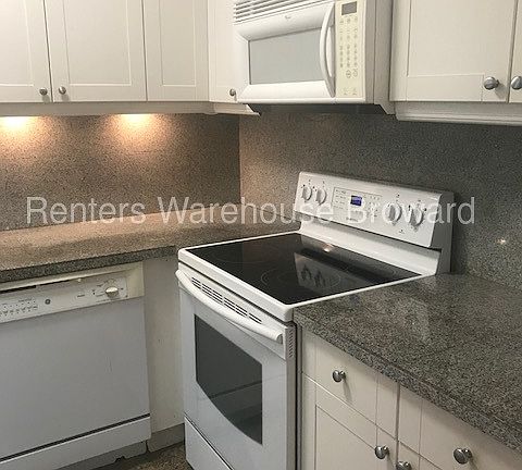 2nd image of 309 NE 17th Ave