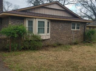 1308 E Hickory St, Okmulgee, OK 74447