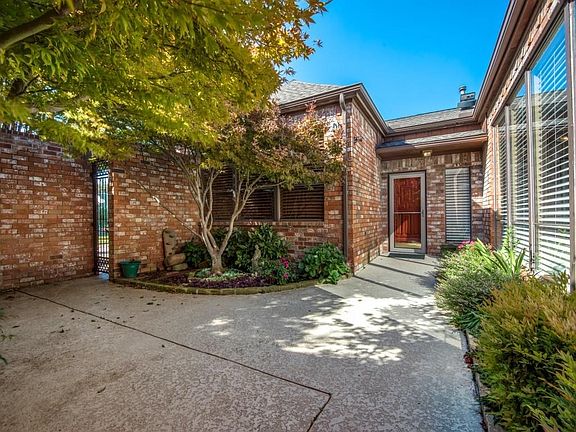 2nd image of 3107 Squireswood Dr