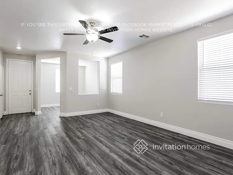 9378 Fort Defiance Ave — Photo 2