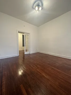 Rented by Peter R. Hungerford, LREB | media 7