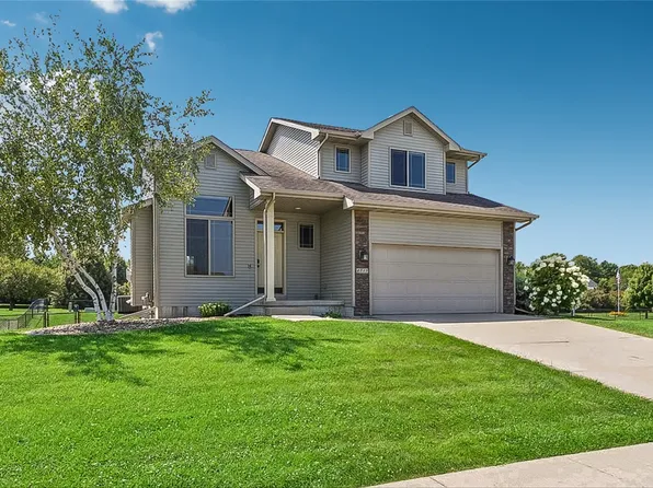 4715 NW 2nd St, Ankeny, IA 50023