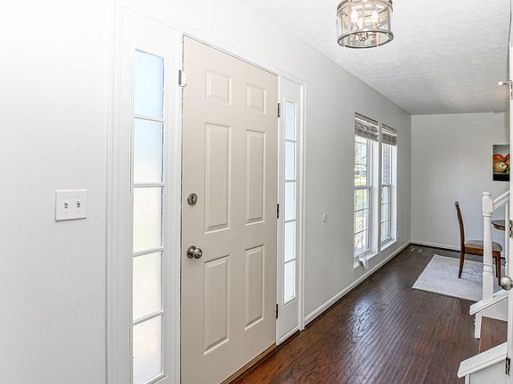 2nd image of 207 Ridgepointe Dr