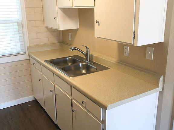 4th image of 435 E 18th St APT 6