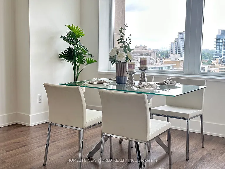 111 Saint Clair Ave W #1421 — Photo 4