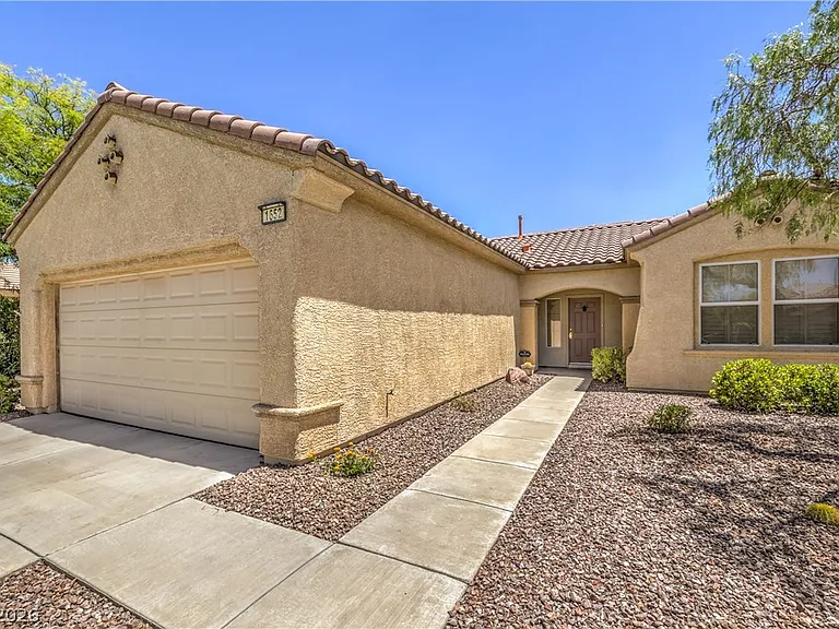 1652 Rockcrest Hills Ave — Photo 2