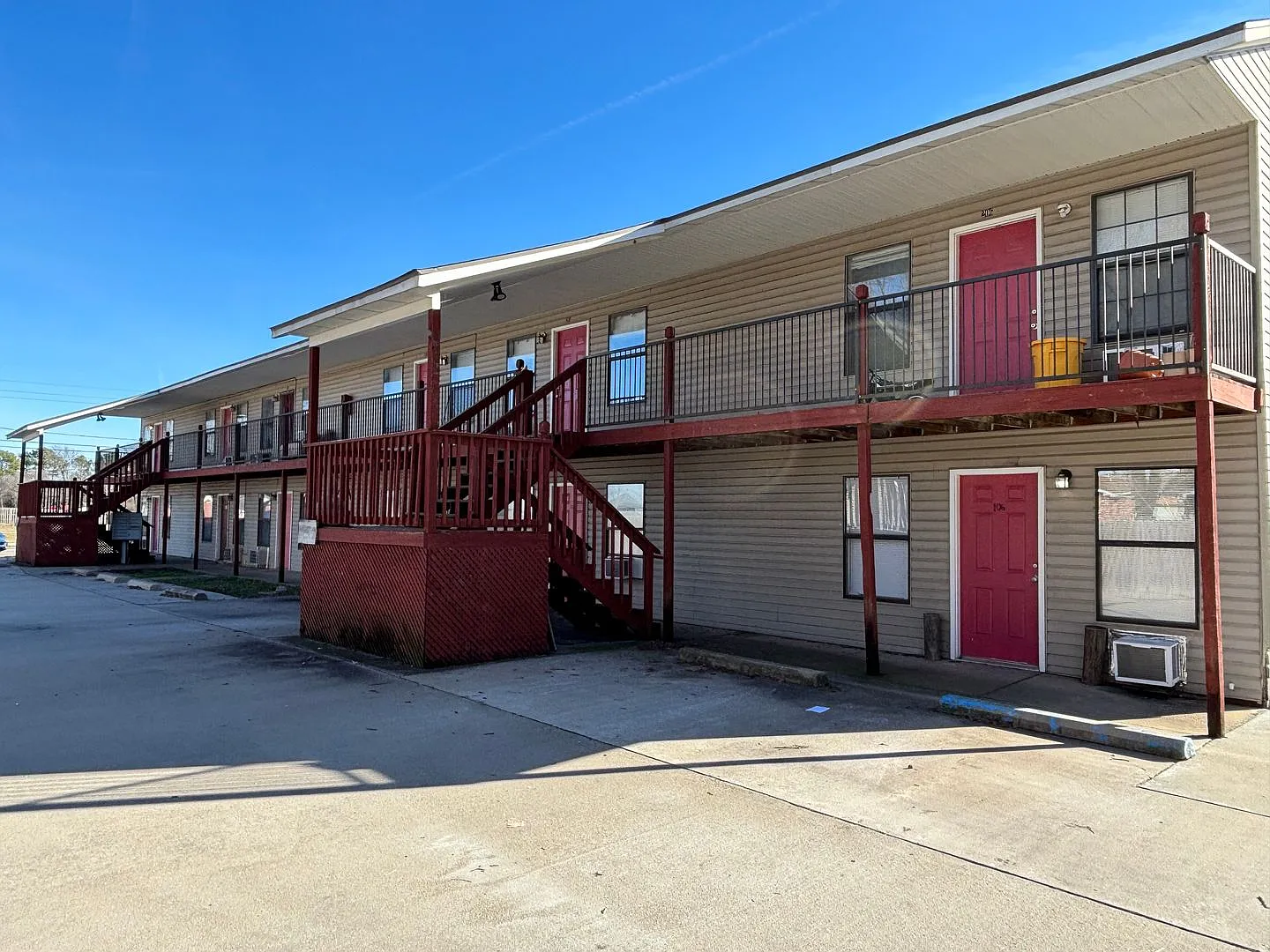 1706 South Powell Apts. Springdale — Photo 3