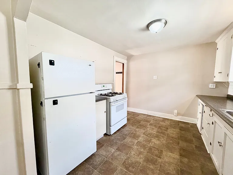 145 Whitehall Ave #2 — Photo 9