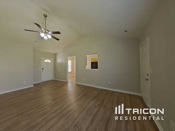 3rd image of 1300 Crandon Dr