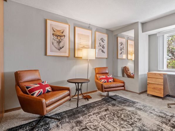 Minnetonka Hills Apartments | 2828 Jordan Ave, Hopkins, MN