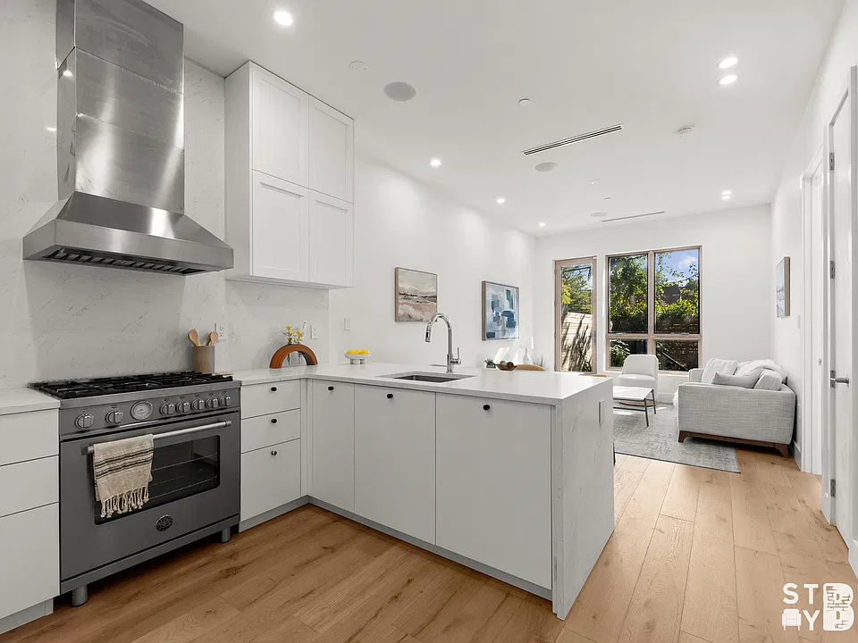 72 Quincy St #1