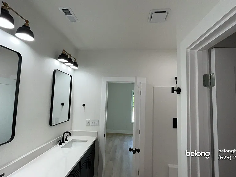 1807 Liberia St — Photo 8