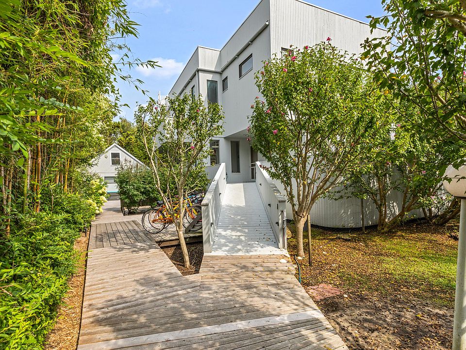 1st image of 36 Crescent Ave