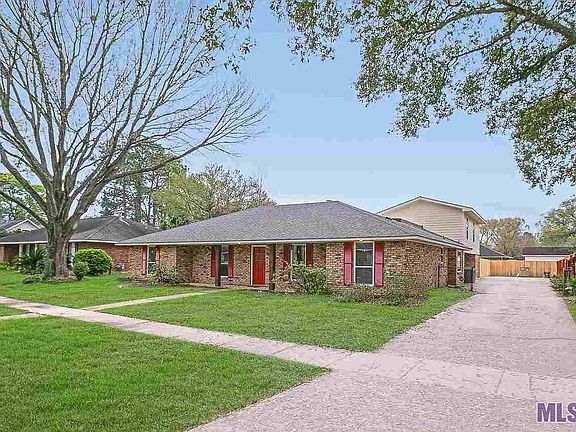 2nd image of 1216 Stoneliegh Dr