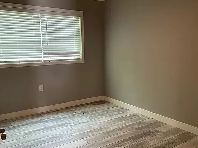 700 Bossier St #15 — Photo 5