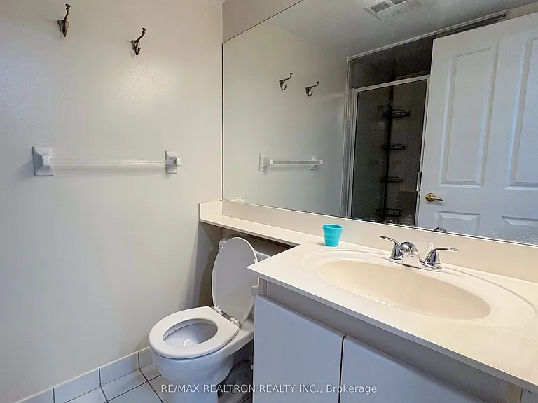 88 Corporate Dr #1708 — Photo 10