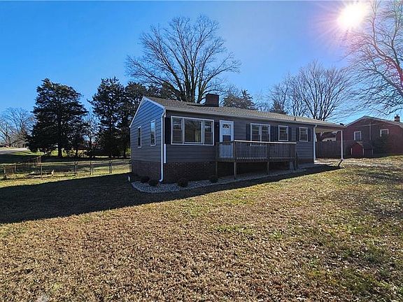 4th image of 325 Stewart Rd