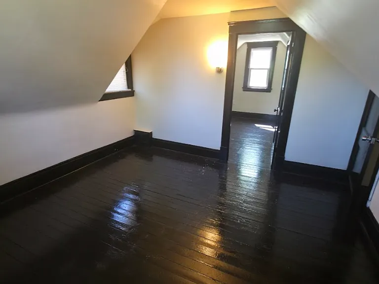 14409 Elm St — Photo 10