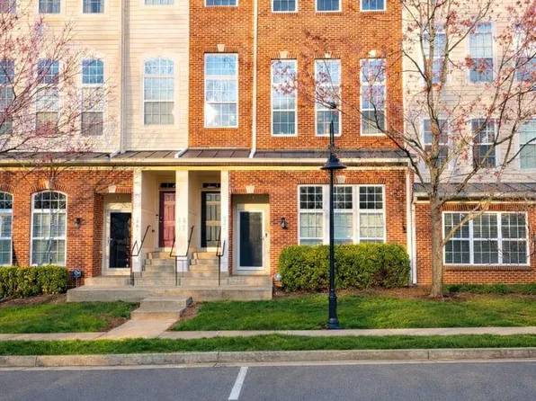 6060 Aster Haven Cir, Haymarket, VA 20169