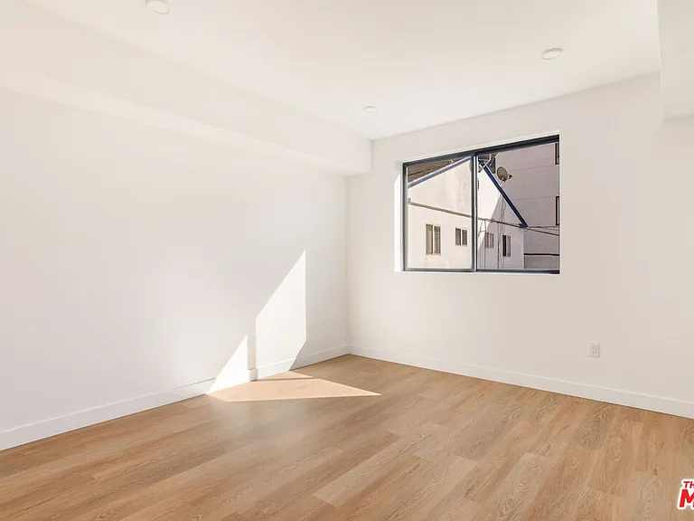 2361 Fox Hills Dr #203 — Photo 13