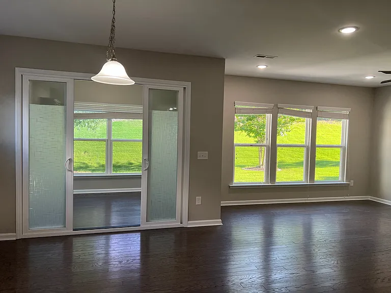 525 Parlier Dr — Photo 9