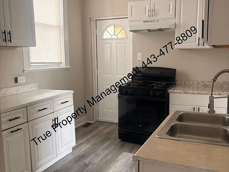 2635 Park Heights Ter — Photo 9