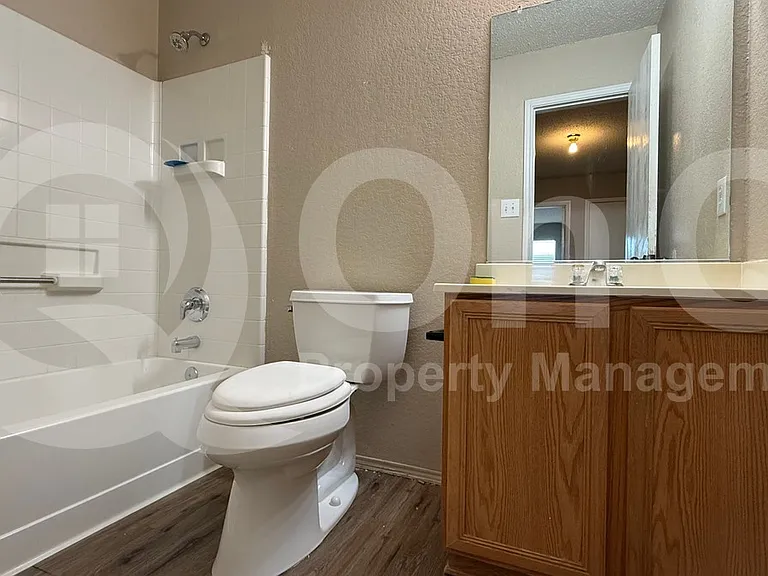 4937 Parkview Hills Ln — Photo 5