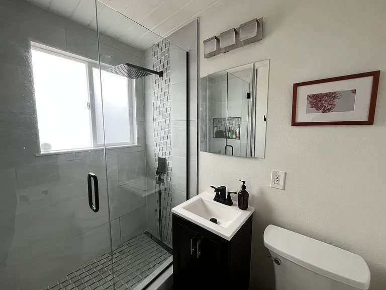 1430 S Clermont St — Photo 11