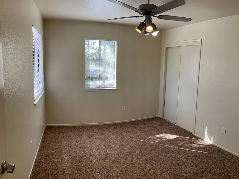 1244 W Roseburg Ave #D — Photo 8
