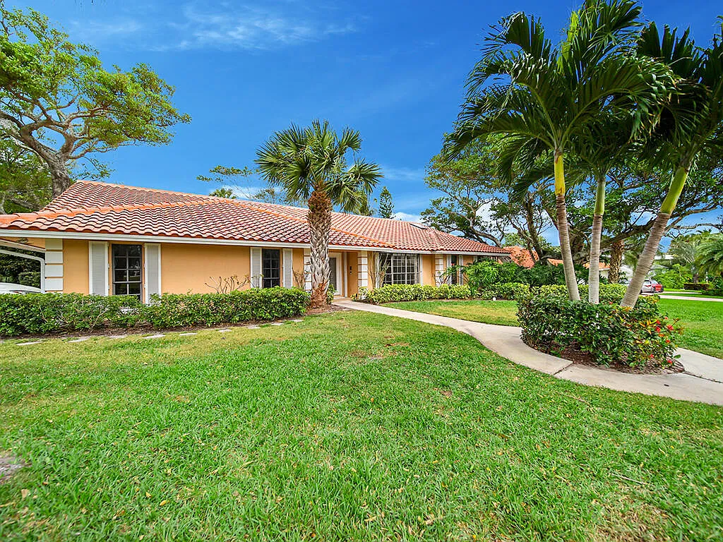 3 bed, 3.0 bath, 2475 sqft, $4,750 — Photo 4