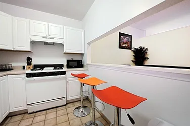 Rented by Eisenberg Exclusives