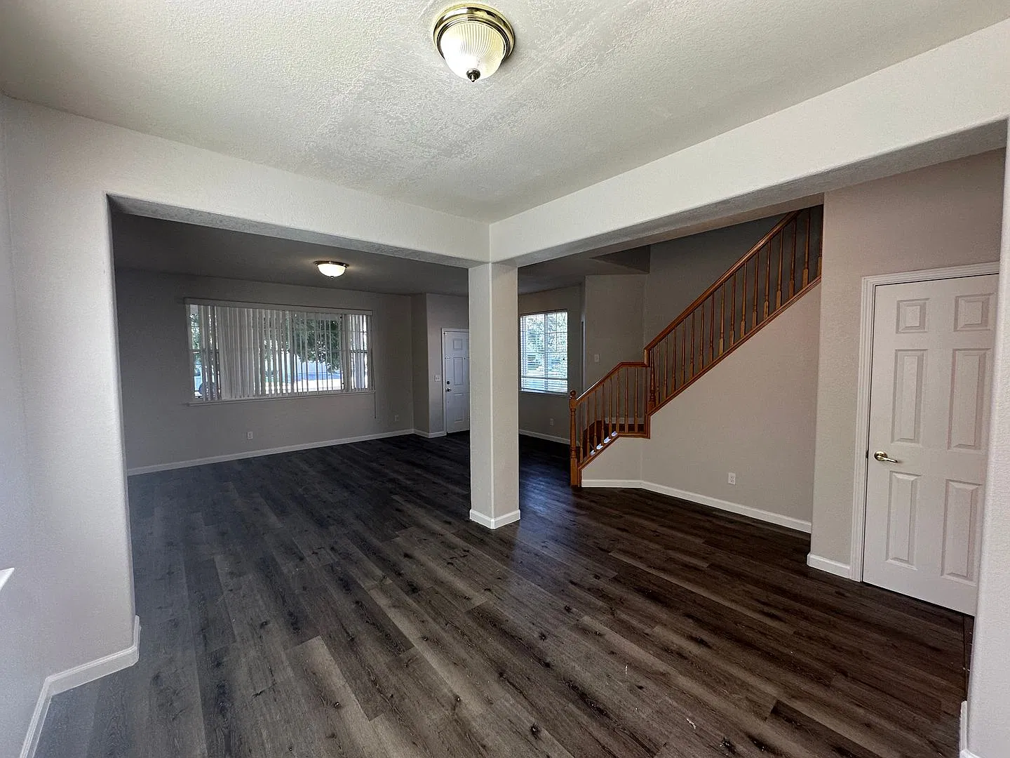 Five Bedroom Downstairs Junior Suite Tracy Home — Photo 4