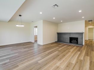 15826 Valerio St, Van Nuys, CA 91406