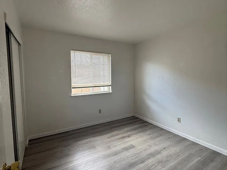 9 Raindrop Ct — Photo 10