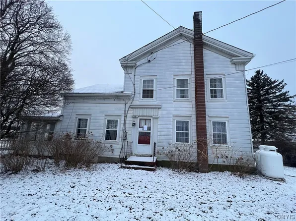 10538 State Route 90, Locke, NY 13092