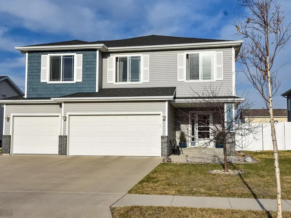 3118 26th St S, Moorhead, MN 56560