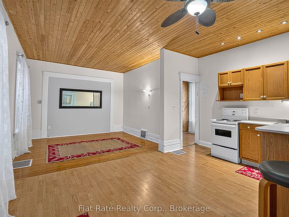 2nd image of 660 George St N #2