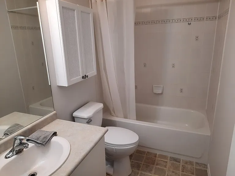 59 Courtney Cres — Photo 23