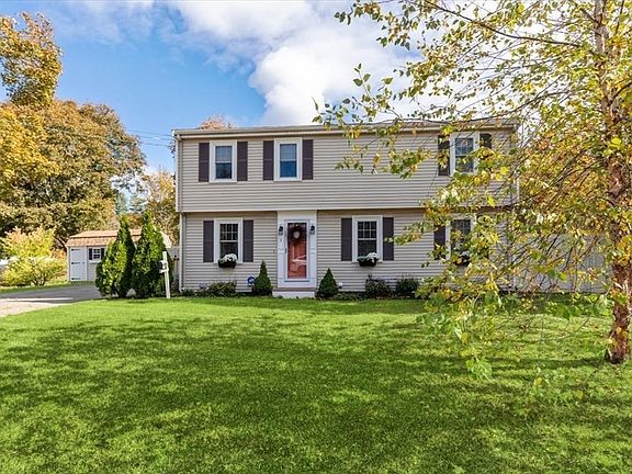 2nd image of 1 Hemlock Rd