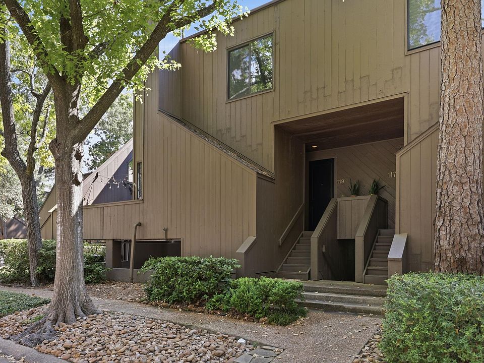1st image of 119 Litchfield Ln